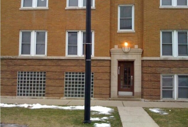 Building Photo - 4937 W 18th St Unit 3W