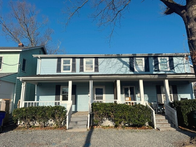 Building Photo - RENOVATED 3 bedroom end unit across the street from the Beach!