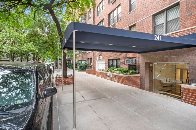 Photo - 241 E 76th St Condo