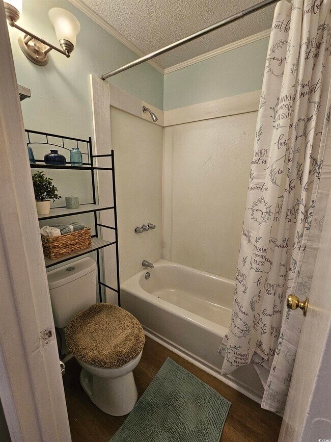 Photo - 610 Putters Ln