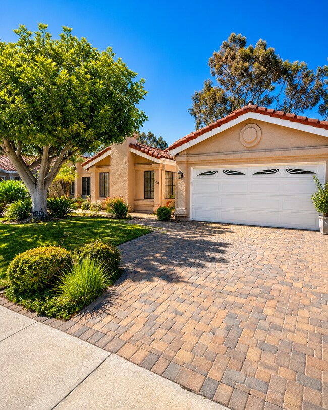 11785 Avenida Sivrita