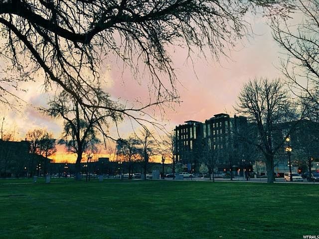 Photo - 360 Broadway