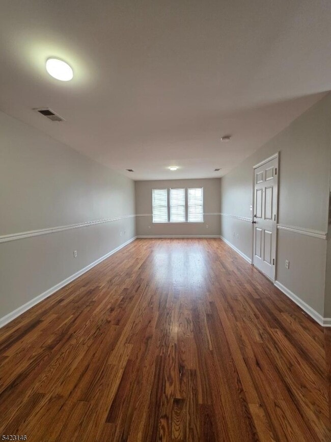 Photo - 290 Sussex Ave