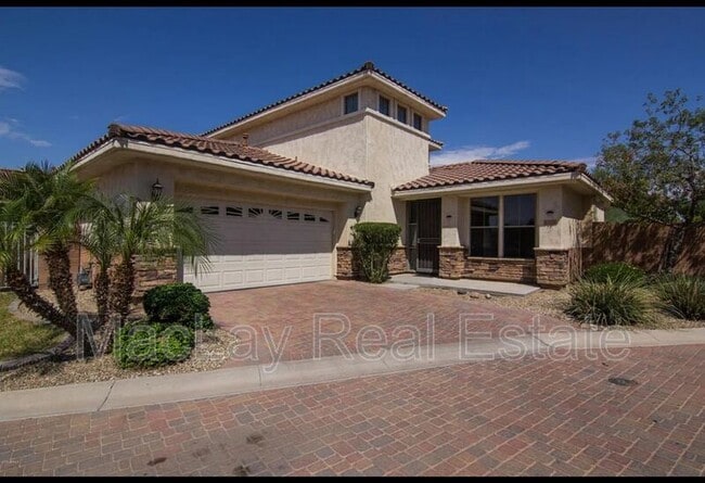 Photo - 2290 N 135th Dr House