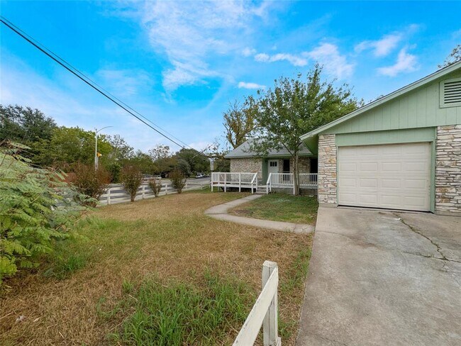 Photo - 2017 Greenbrook Pkwy