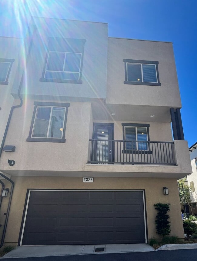 Building Photo - 2327 Verano Wy.