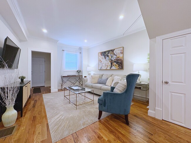 16 Leamington Rd Unit 1