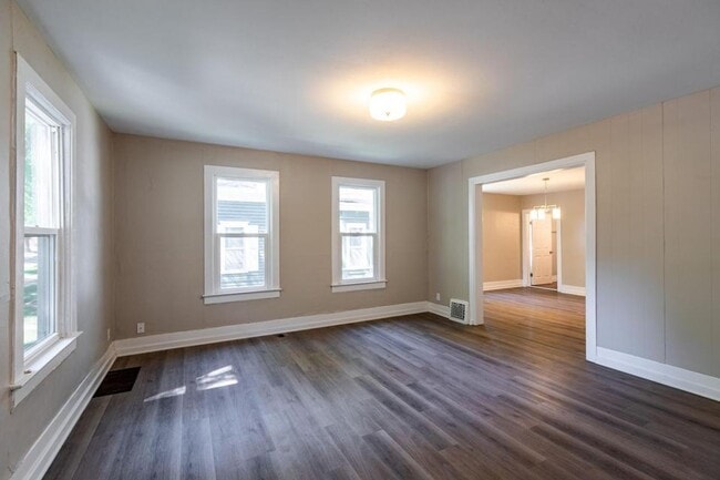 Photo - 1512 Charles St