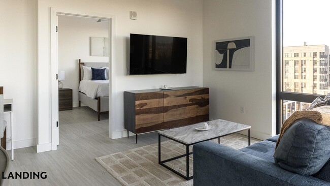 Photo - 1007 S Mint St Unidad 710