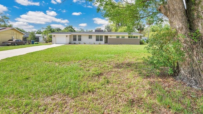 Photo - 1008 Camphor Ln House