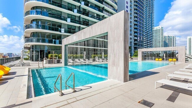 Photo - 55 SW 9th St Unit 2509