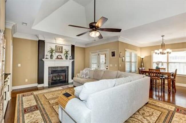 Photo - Welcome Home to Lake Forest!