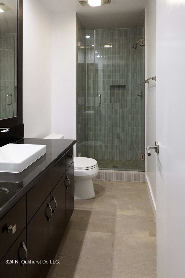 Photo - Oakhurst 90210 Apartments