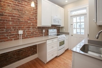 Photo - 1111 Boylston St Apartments