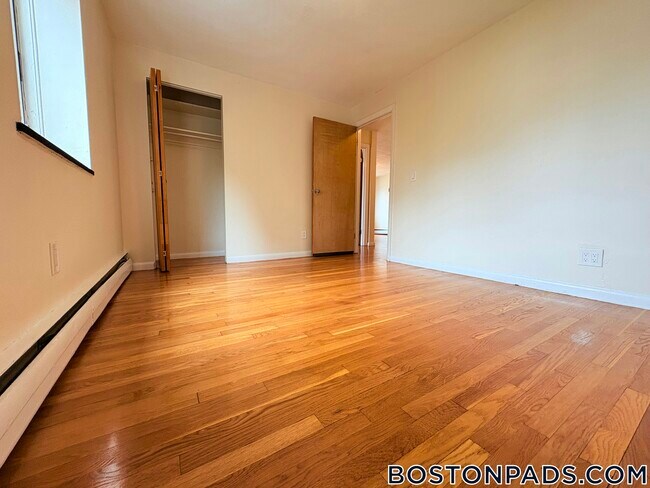 Photo - 222 Babcock St Unit 3H