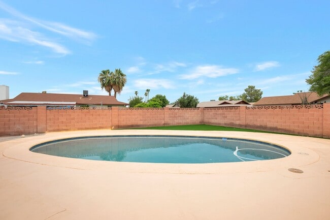 Photo - 6-Bedroom Tempe Home with Private Pool, Garage & Ideal Location