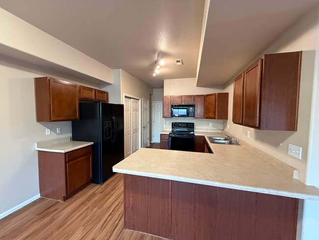 Photo - 775 Hailey Glenn Vw