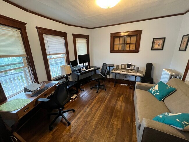 16 Silvey Pl Unit 2