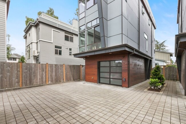 Photo - 3Bd/3Ba Seattle Townhome