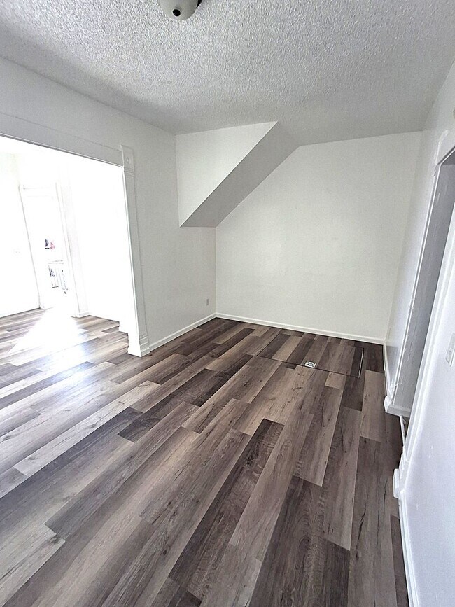 Photo - 1079-1 Herrera 609-611 W 8th St. Unit 609