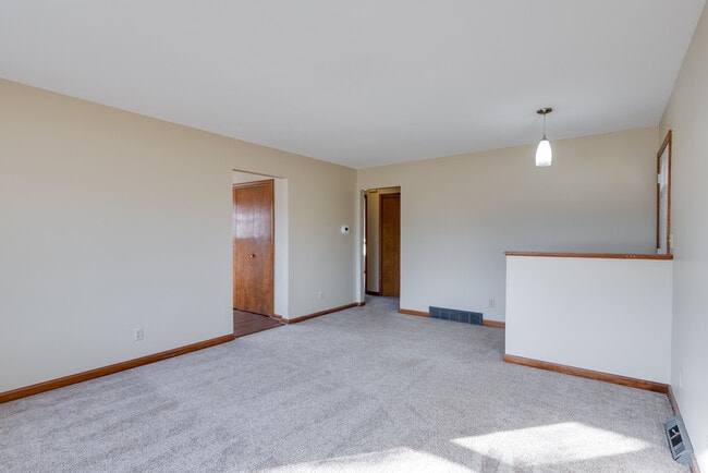 Photo - 1131 Johnston Dr