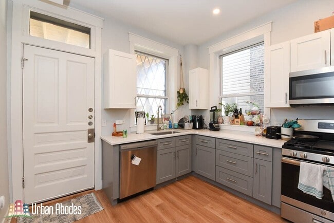 Photo - 870 W Buckingham Pl Unit G02C