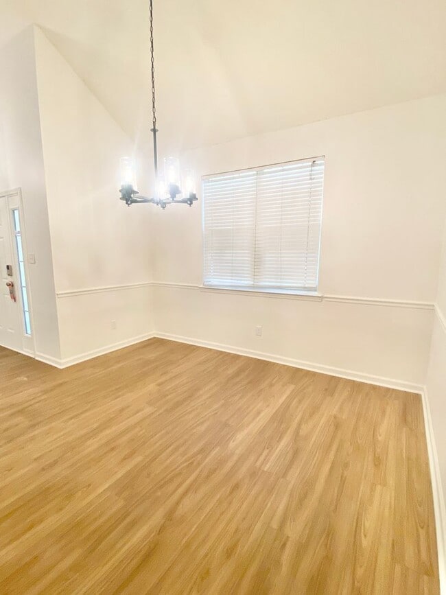 Photo - Large 5 BR Home in a cul de sac neighborhood in Pooler,Ga!
