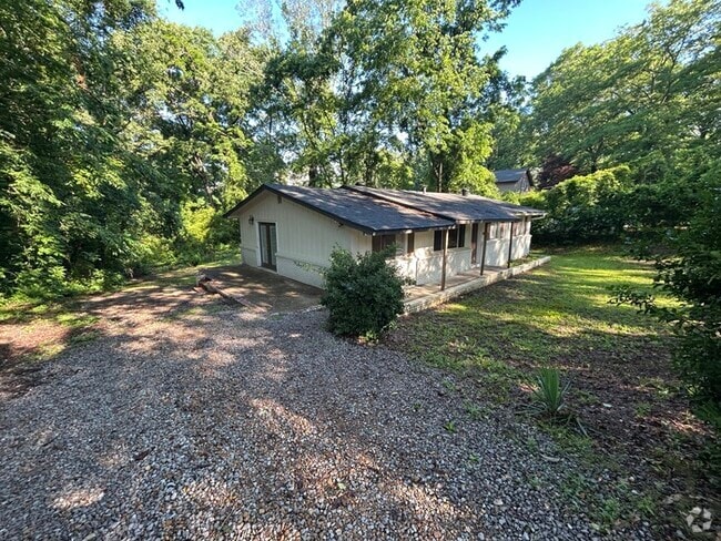 Building Photo - 217 Hilltop Rd Rental