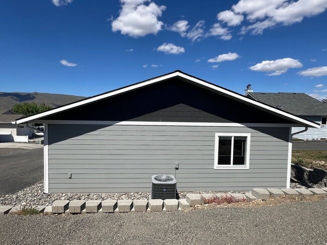 Photo - 3 Bedroom Charming Duplex