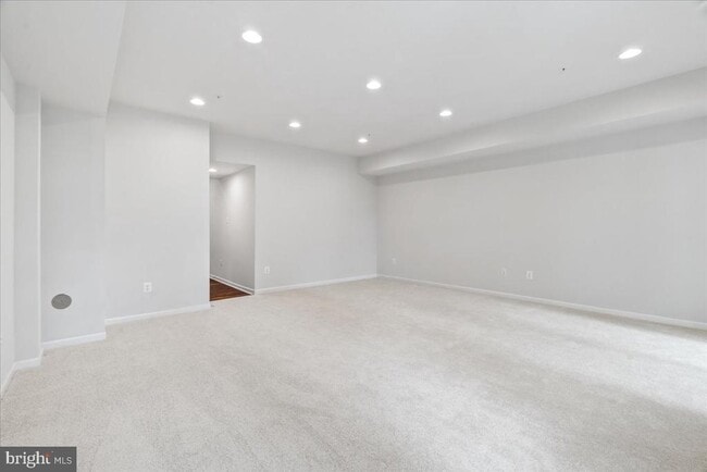 Photo - 309 Spring Bank Way