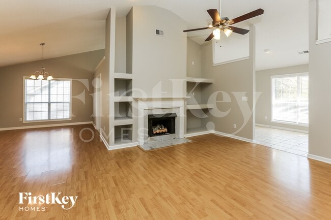 Photo - 200 Summer Hill Dr