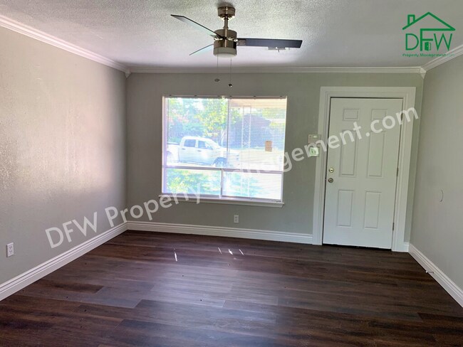 Photo - 2709 NW Hilltop Dr