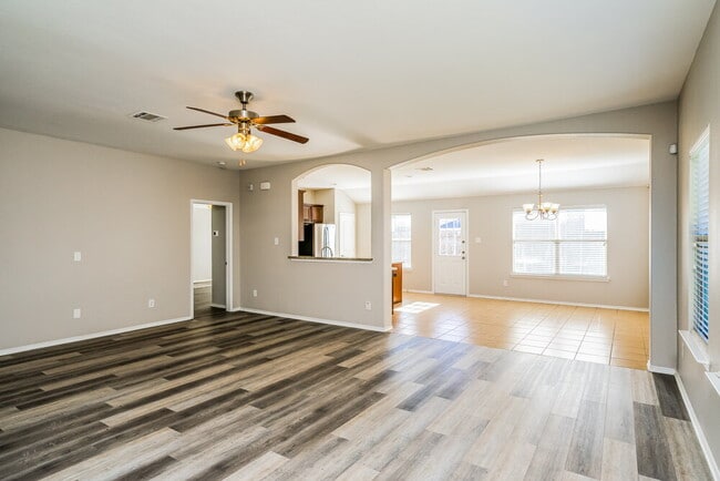 Photo - 120 Meadow Crest Dr