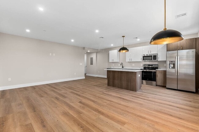 Photo - 22 Everett St Unit 424