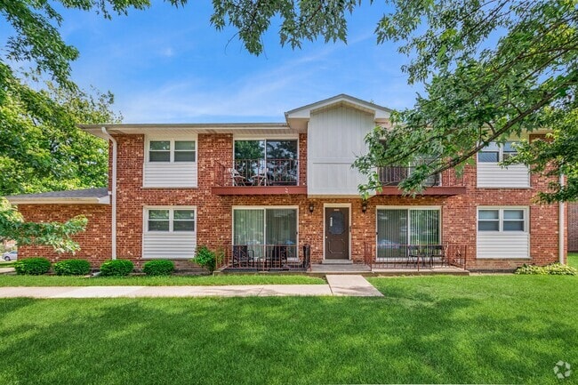 Building Photo - 15290 El Cameno Terrace Unit 2W Rental