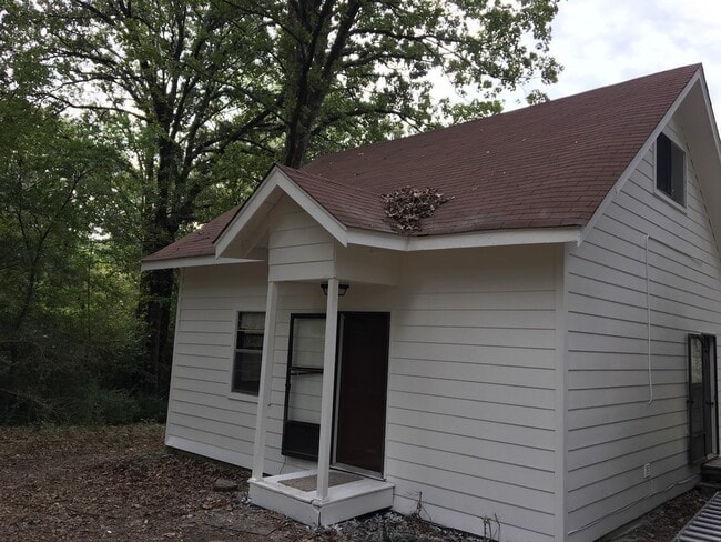 Photo - Renovated 1 Bedroom 1 Bath Loft for Rent!!