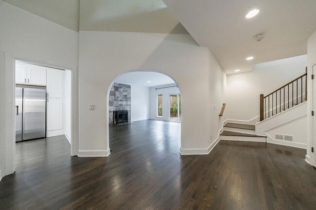 Photo - 3491 Roswell Rd NE