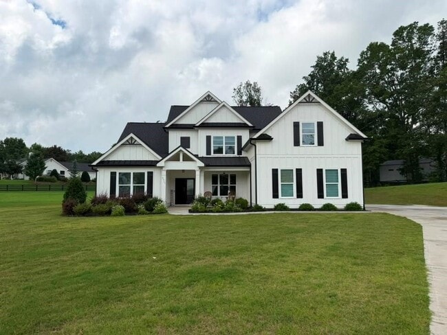 Building Photo - 8865 Little Mill Rd