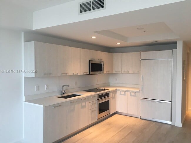 Photo - 55 SW 9th St Unit 4005