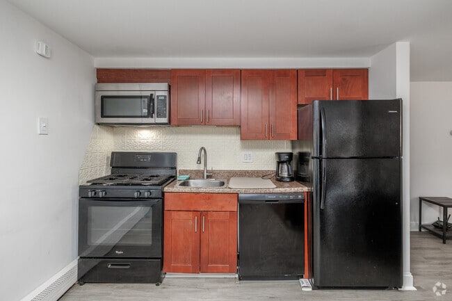 1BR, 1BA - 645SF - Kitchen