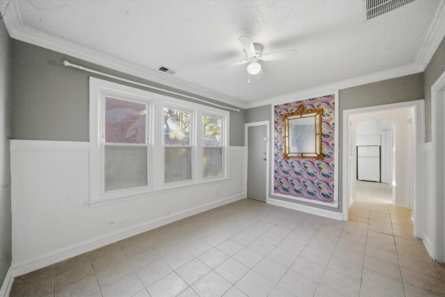 Photo - 3835 W 65th St