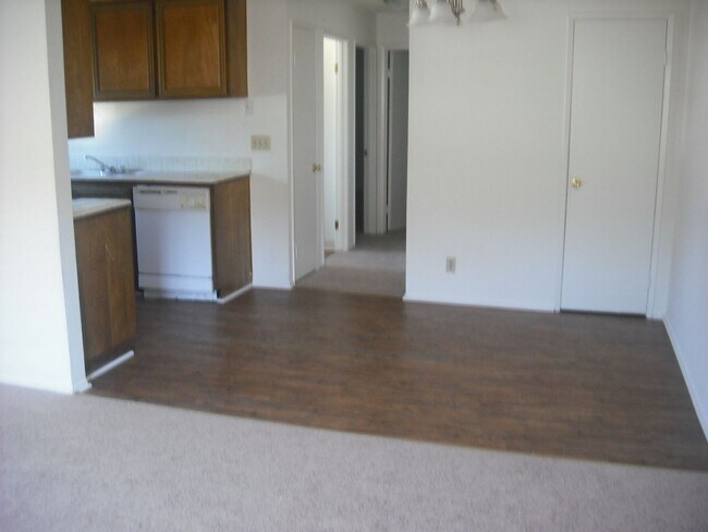 Photo - Spacious single level condominium home