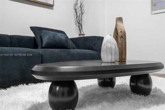 Photo - 3728 NW 19th Ave Unit 302