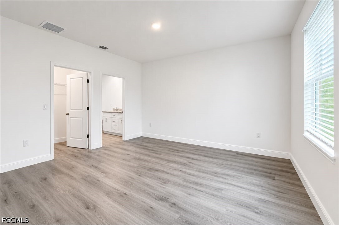 Photo - 537 Greenbriar Blvd