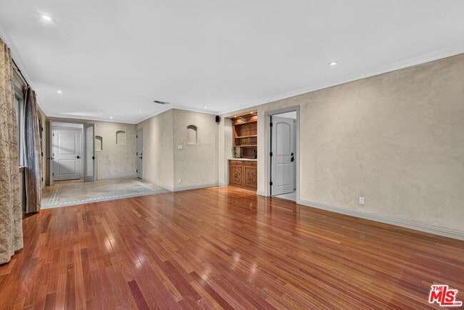 Photo - 4170 Madison Ave