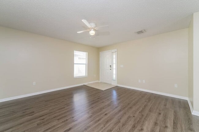 Photo - 178 Owenshire Cir