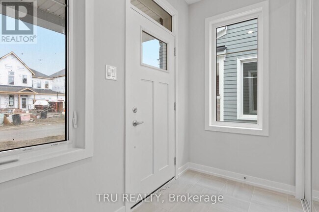 Photo - 75 Hackamore Cres