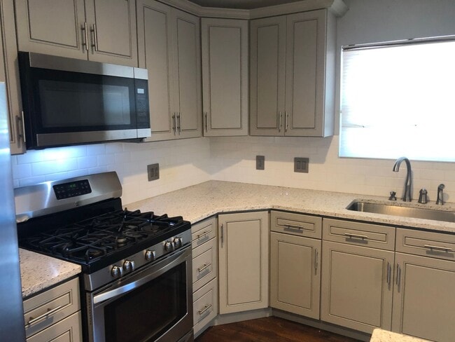 Photo - Beautiful Home next to Paddock Lake (3BR/1...