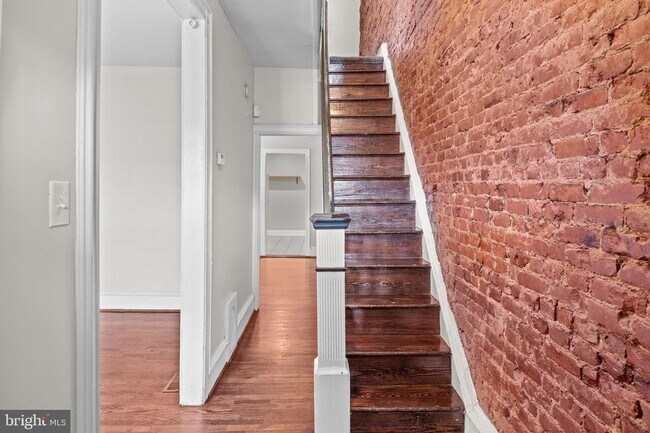 Photo - 583 Martin St