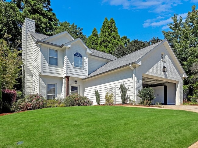 Building Photo - Modern 3-Bedroom with Open Floorplan and P... Rental